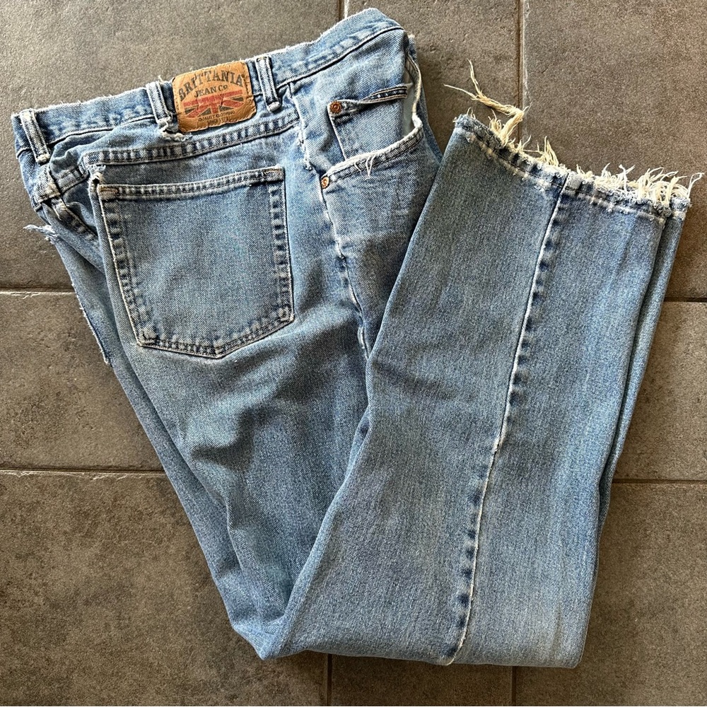 DESTROYED Vintage Brittania Jeans 36 x 32